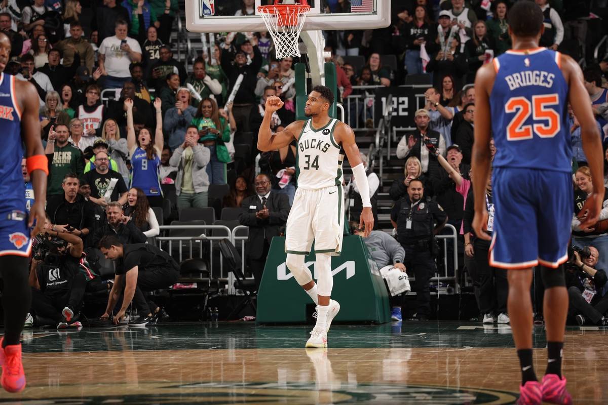 关于今晨密尔沃基雄鹿备战CBA常规赛，战术微调细节曝光，球迷炸锅，训练强度明显提升的信息