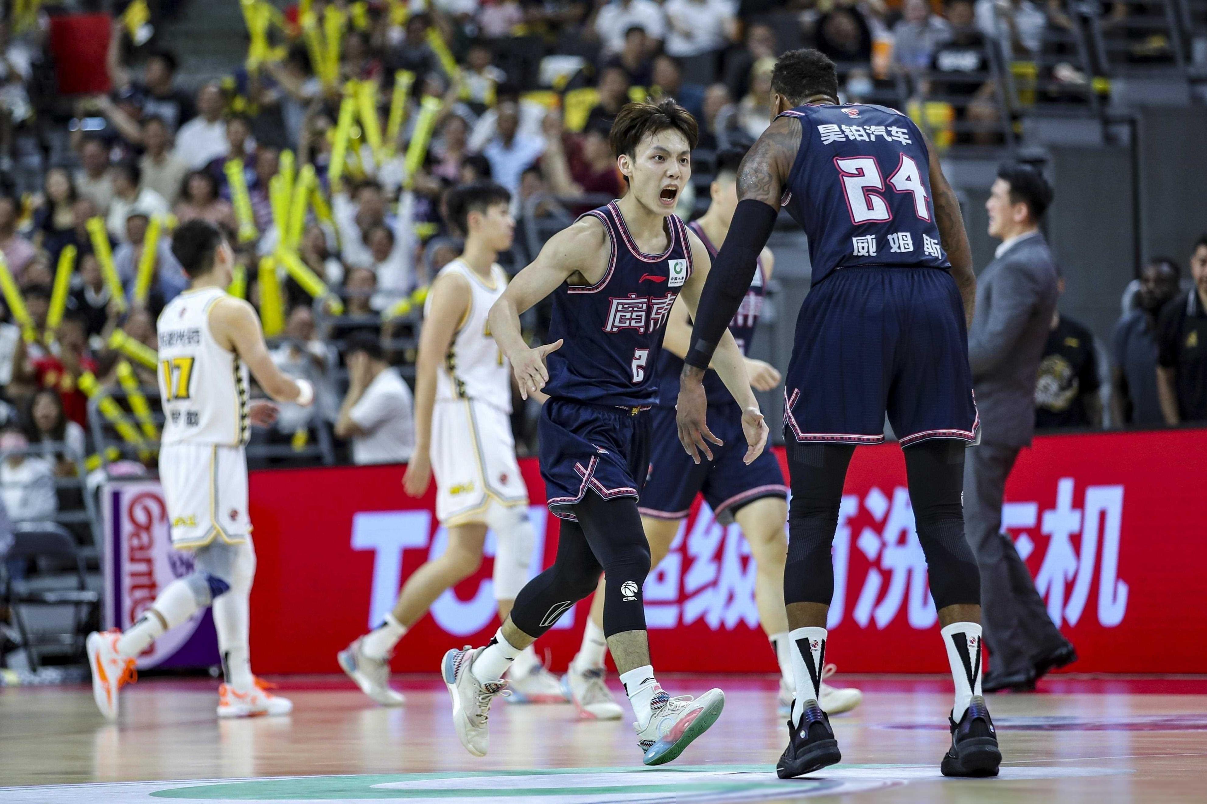 包含窗口期CBA常规赛传出新动向,马赛刷新队史纪录,管理层表态:球迷炸锅,球队文化再被提及的词条 包含窗口期CBA常规赛传出新动向,马赛刷新队史纪录,管理层表态:球迷炸锅,球队文化再被提及的词条