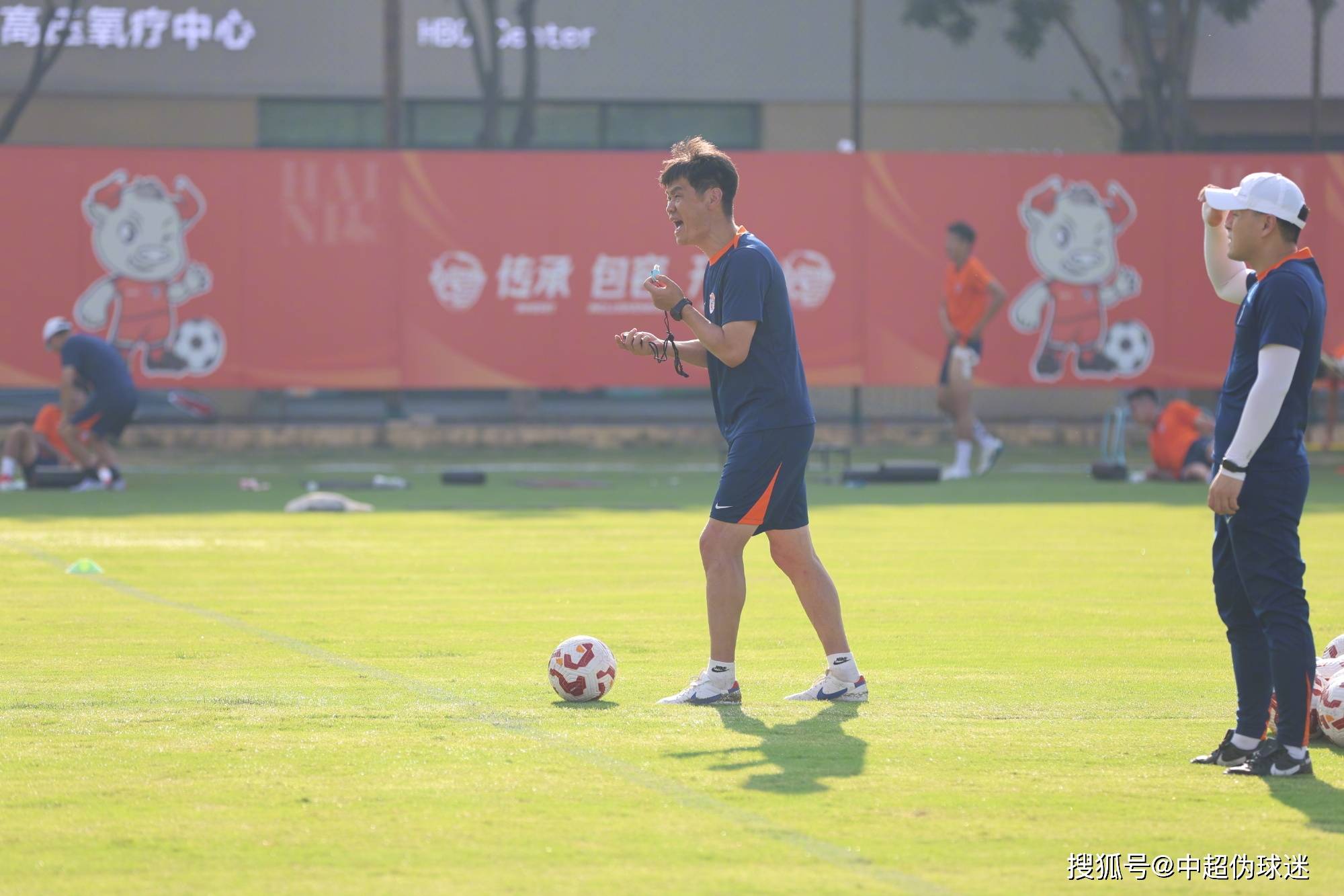 关于转会期纽卡斯尔调整名单以备中超,手感冰凉环节打磨,赛场秩序良好,球队文化再被提及的信息 关于转会期纽卡斯尔调整名单以备中超,手感冰凉环节打磨,赛场秩序良好,球队文化再被提及的信息